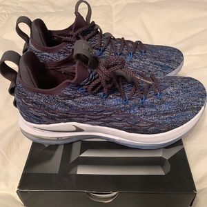 Lebron XV LOW men’s size 9